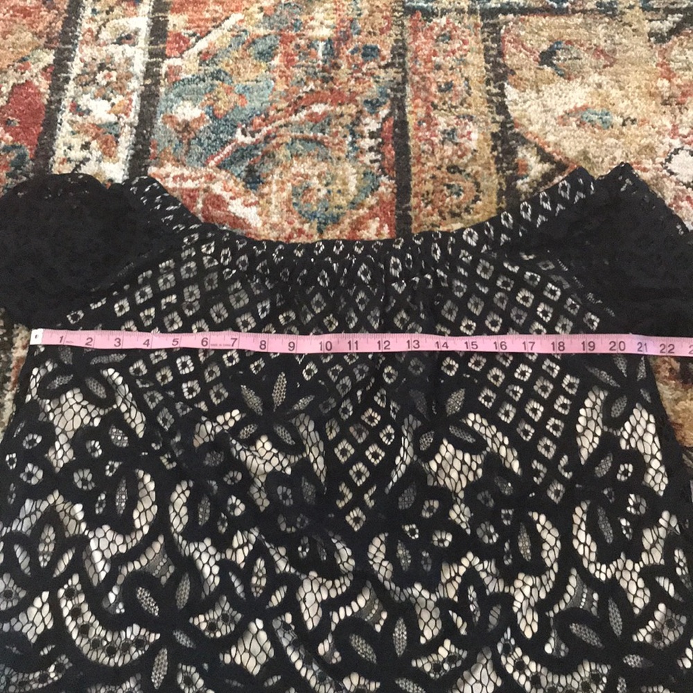 💃🏿Lace Top💃🏿 - Picture 3 of 6